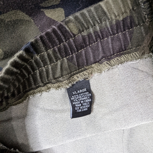 Rue 21 Women's Camo Joggers - Size XL - Picture 3 of 7